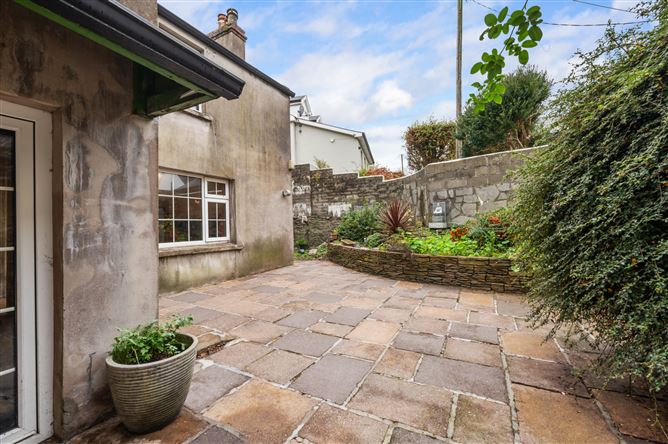 Ivy House, Main Street, Whitegate, Co. Cork