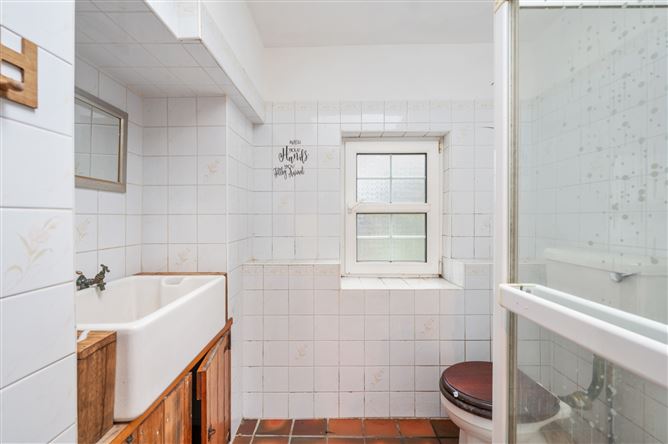 Ivy House, Main Street, Whitegate, Co. Cork