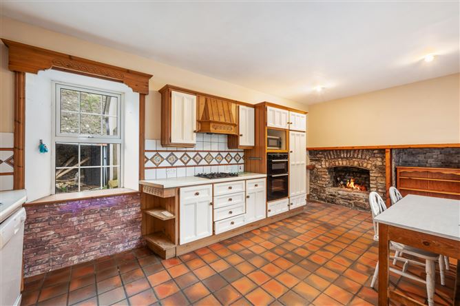 Ivy House, Main Street, Whitegate, Co. Cork