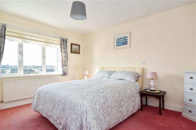 19 Manor Close, Kingston, Galway