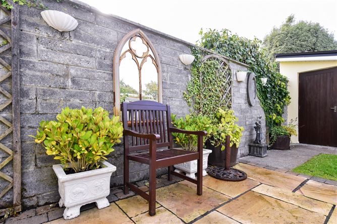 19 Manor Close, Kingston, Galway