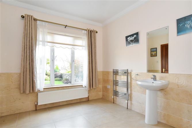 19 Manor Close, Kingston, Galway