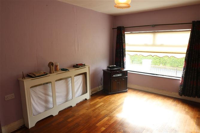 19 Dunbane, Carrick-on-Suir, Tipperary