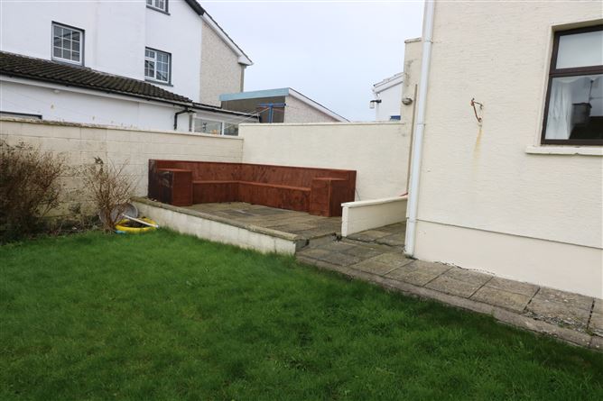 19 Dunbane, Carrick-on-Suir, Tipperary