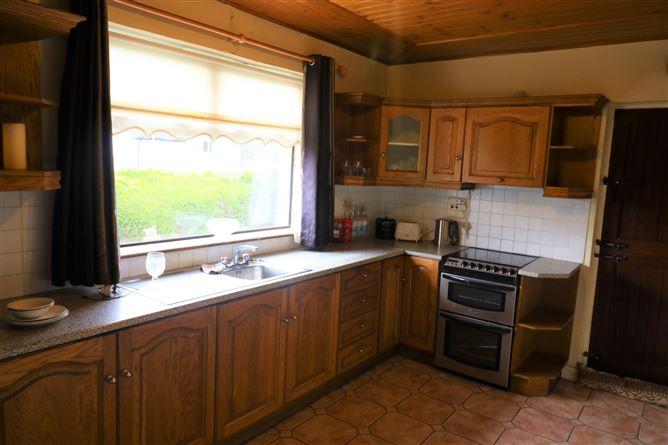 19 Dunbane, Carrick-on-Suir, Tipperary