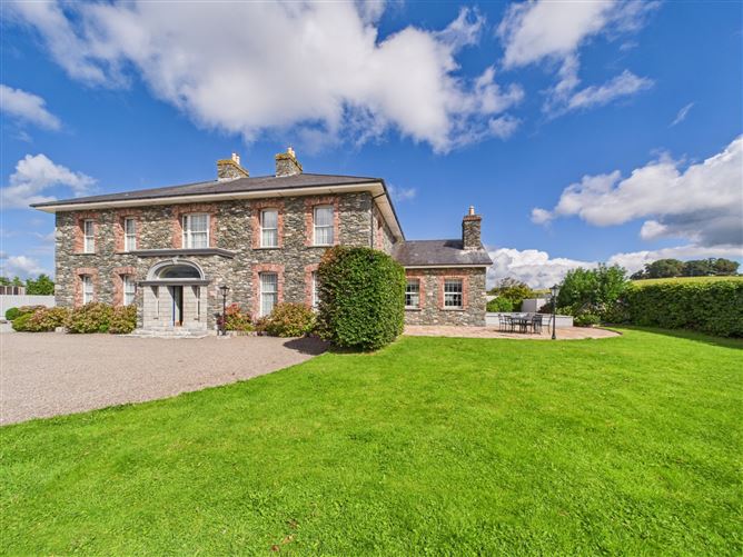 Cloverfield House, Muckross Rd, Killarney, Co. Kerry