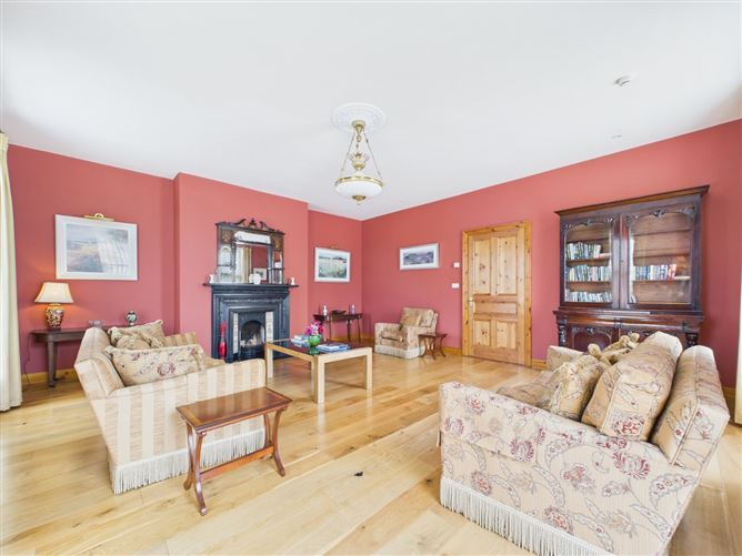 Cloverfield House, Muckross Rd, Killarney, Co. Kerry