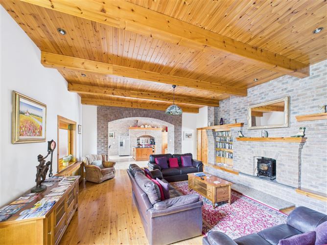 Cloverfield House, Muckross Rd, Killarney, Co. Kerry