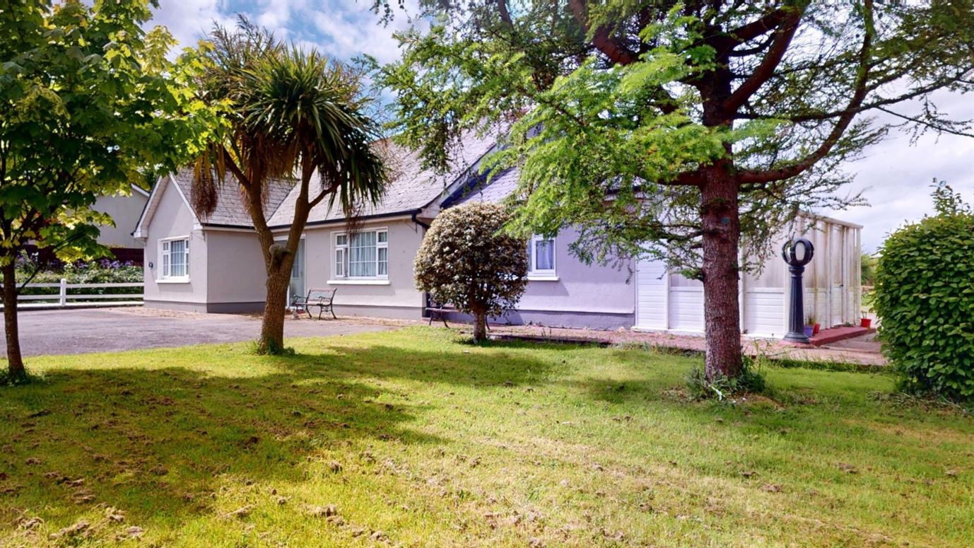 Coolroe Lodge, Dunbrody, Campile, Co. Wexford