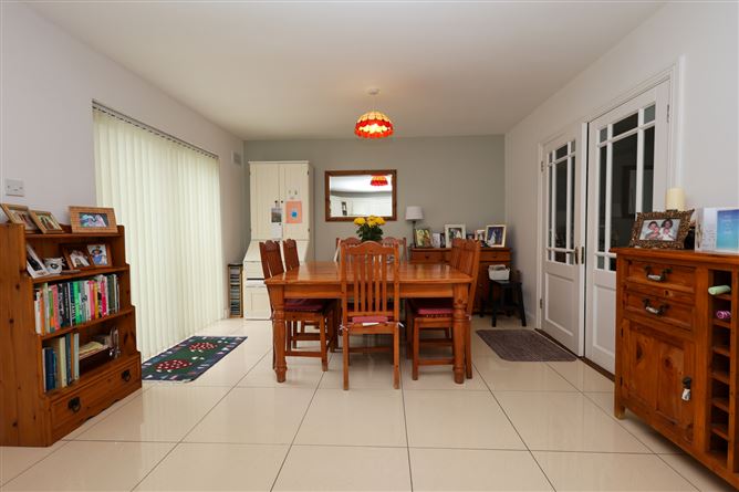 12 The Sycamores, Rochfortbridge, Mullingar, Co. Westmeath
