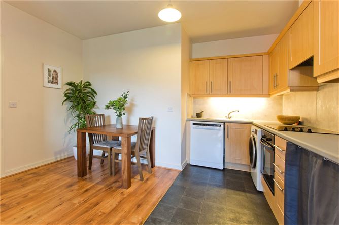 52b Seven Oaks, Sarsfield Road, Dublin 10