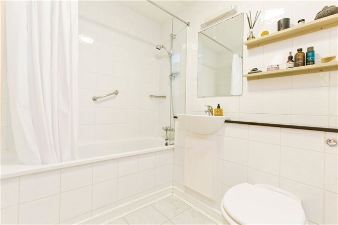 52b Seven Oaks, Sarsfield Road, Dublin 10