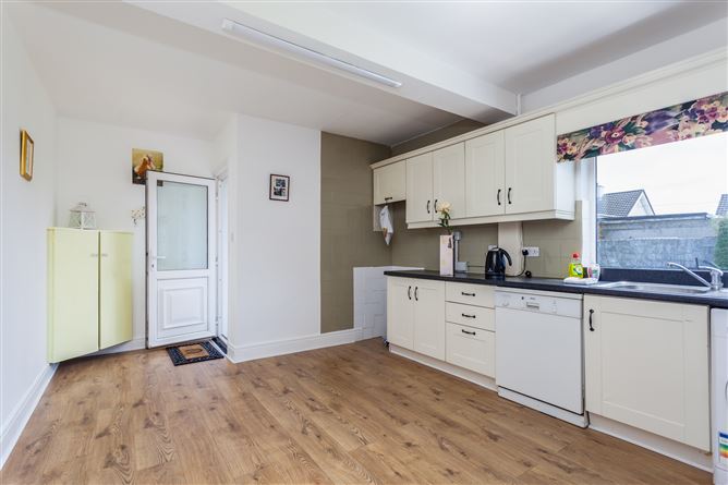"Woodside", Melitta Road, Kildare Town, Kildare