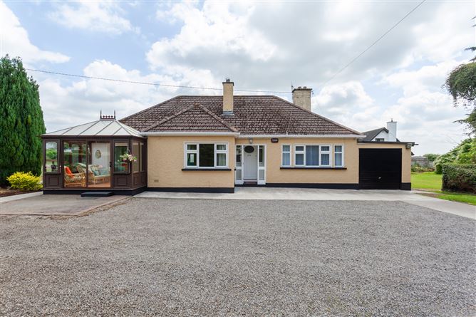 "Woodside", Melitta Road, Kildare Town, Kildare
