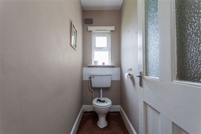 "Woodside", Melitta Road, Kildare Town, Kildare