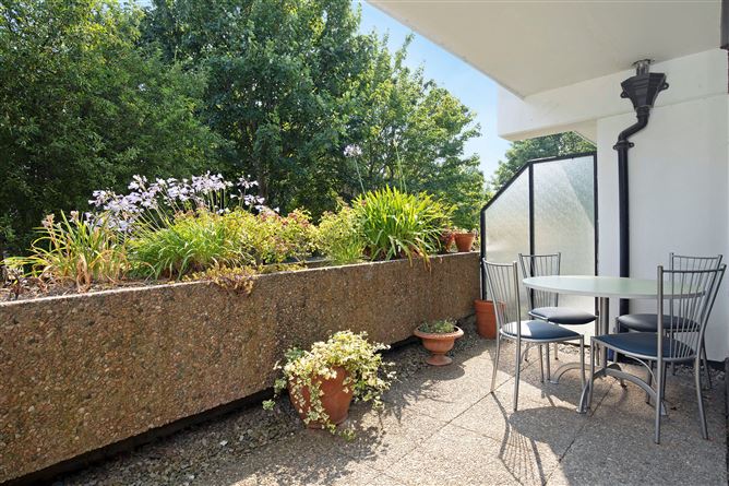 1 The Maple,  Hazeldene,  Anglesea Road,  Ballsbridge,  Dublin 4. , Dublin 4, Dublin