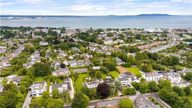 Streamwood, Avoca Avenue, Blackrock, Co. Dublin
