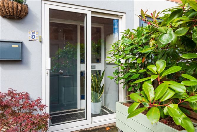 5 Peter Place, Dublin 2