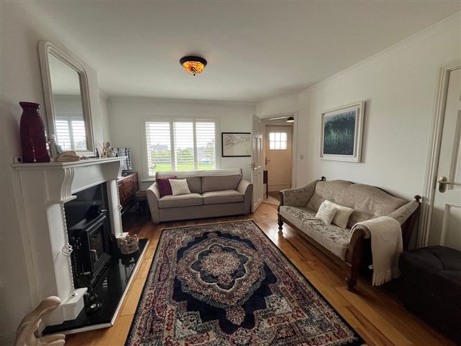 3 Ardmanagh Beg, Schull,   West Cork