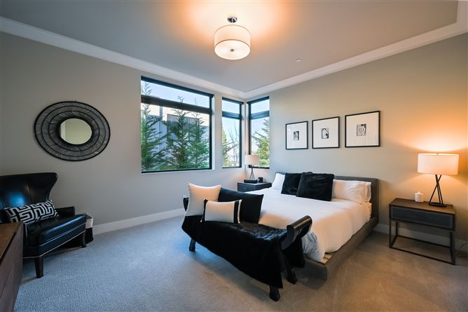 Main Residence,Kirkland, Washington, USA