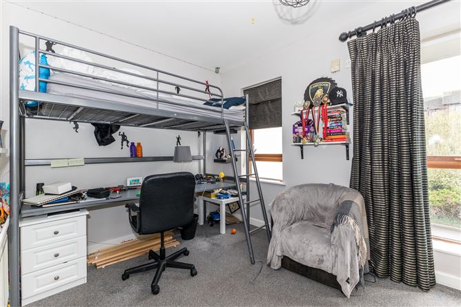 54 Parkview Robswall, Malahide, County Dublin