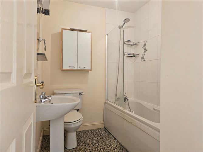 Apt. 102 The Green, Clonard Village, Wexford Town, Wexford
