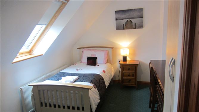 Kinvara Hot Tub Cottage 5 bedr,