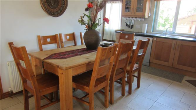 Kinvara Hot Tub Cottage 5 bedr,