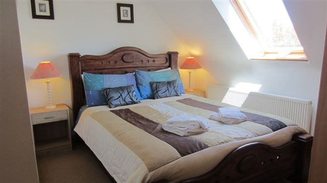 Kinvara Hot Tub Cottage 5 bedr,