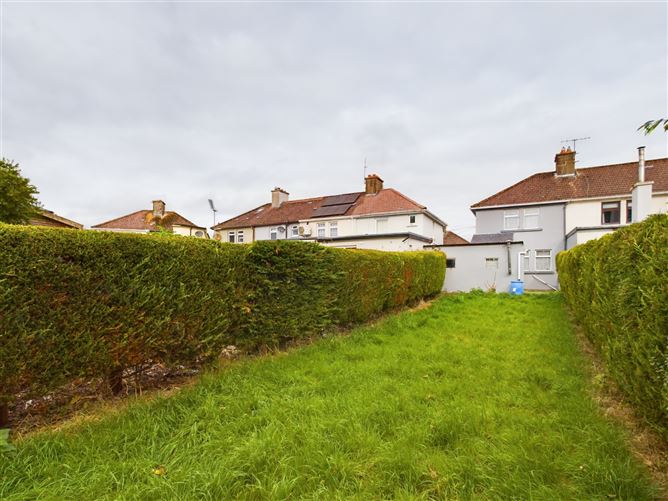 14 Saint Enda Terrace, Bohernanave, Thurles, Co. Tipperary