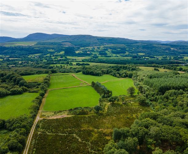 Knockeens, Kilgarvan