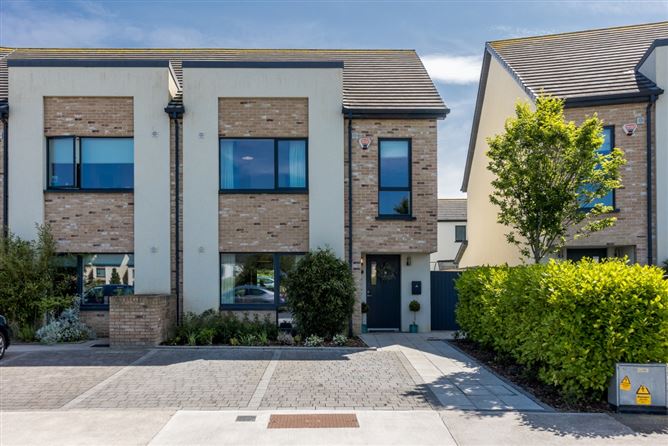 18 The Crescent, St.Marnocks Bay, Portmarnock,   County Dublin