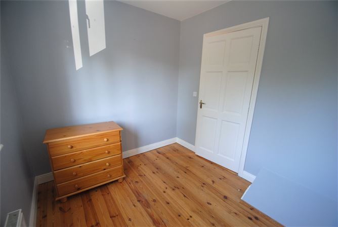 22 Rossmore, Roscrea, Co. Tipperary