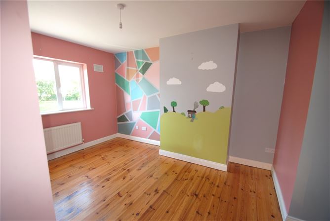 22 Rossmore, Roscrea, Co. Tipperary