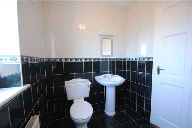 22 Rossmore, Roscrea, Co. Tipperary