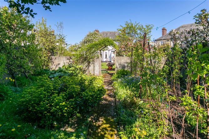 5 Rathdown Crescent, Terenure, Dublin 6W