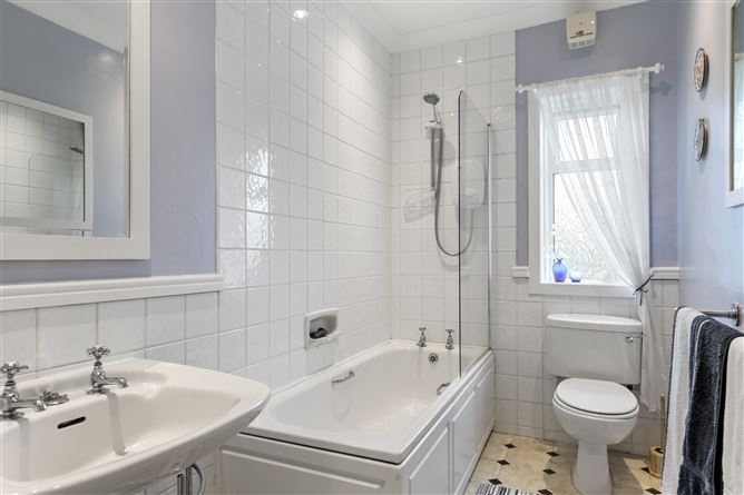 5 Rathdown Crescent, Terenure, Dublin 6W