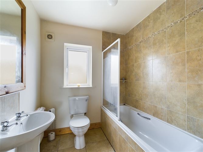 33 Meadowbank, Ballinaneeshagh, Cork Road, Waterford