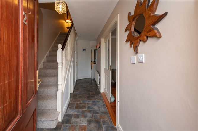 2 Ardkeale, Mount Oval, Rochestown, Cork
