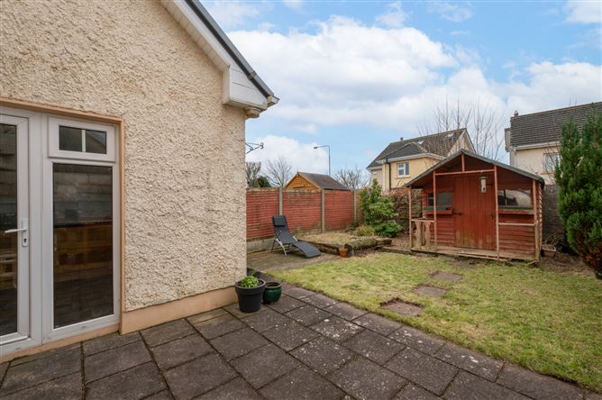 2 Ardkeale, Mount Oval, Rochestown, Cork