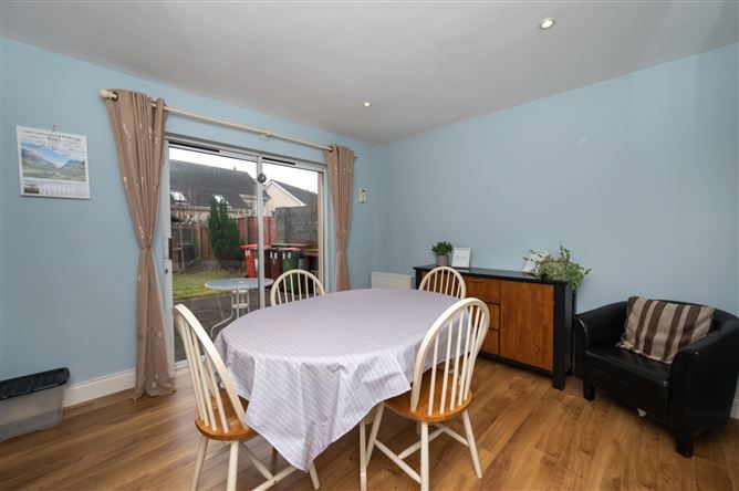 2 Ardkeale, Mount Oval, Rochestown, Cork
