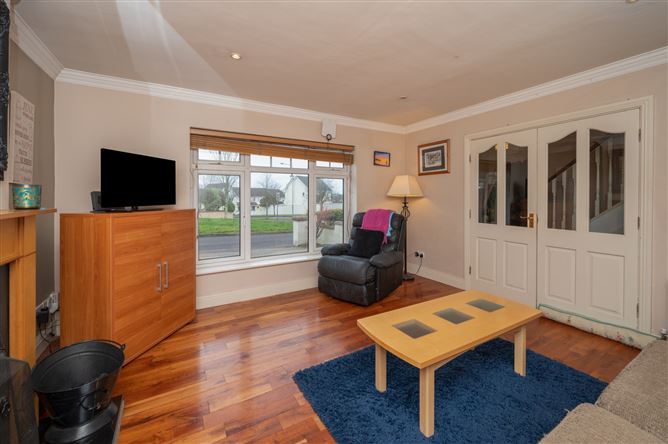 2 Ardkeale, Mount Oval, Rochestown, Cork