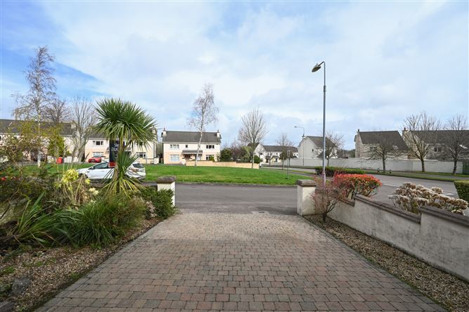2 Ardkeale, Mount Oval, Rochestown, Cork