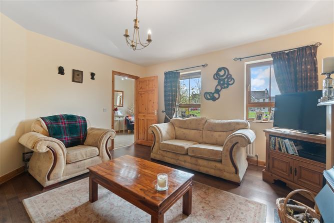24 Cluain Aoibhin, Station Rd, Foxford, Co. Mayo.