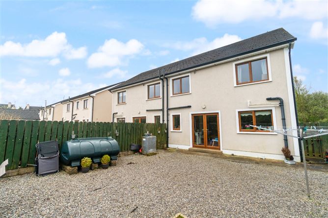24 Cluain Aoibhin, Station Rd, Foxford, Co. Mayo.