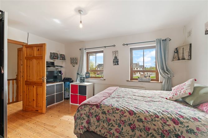24 Cluain Aoibhin, Station Rd, Foxford, Co. Mayo.