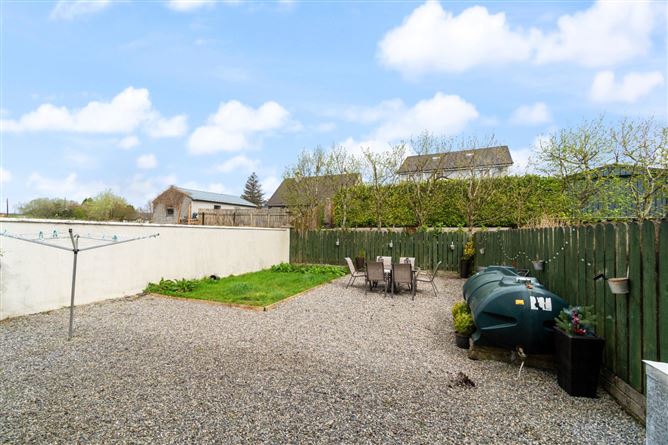24 Cluain Aoibhin, Station Rd, Foxford, Co. Mayo.