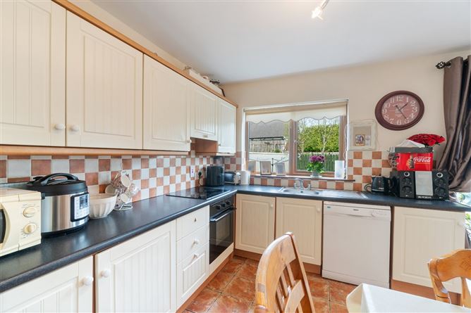 24 Cluain Aoibhin, Station Rd, Foxford, Co. Mayo.
