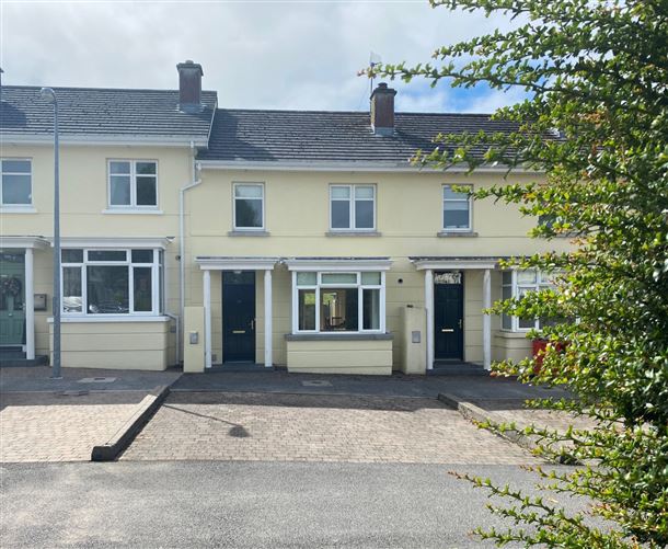 19 The Crescent, Oranhill, Oranmore, Galway