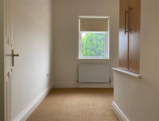 19 The Crescent, Oranhill, Oranmore, Galway